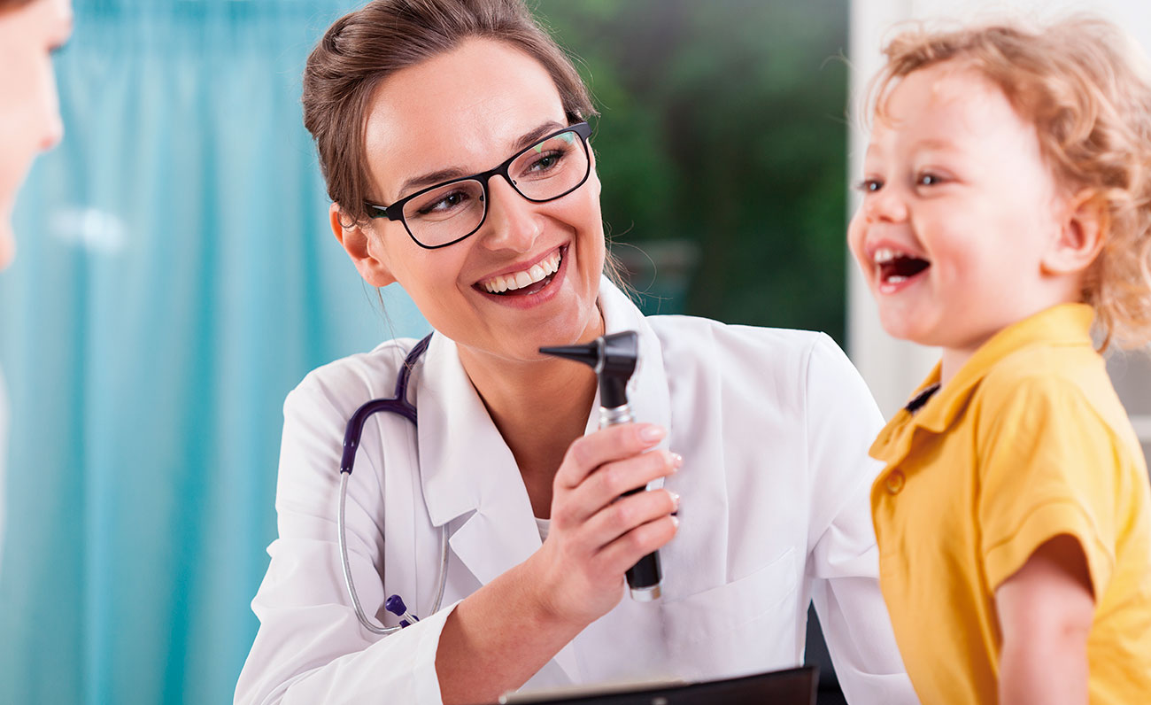Audiología infantil en Madrid: Cuándo acudir a un especialista y señales de alerta